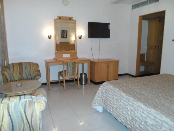 Hotel Kalyan Residency 9